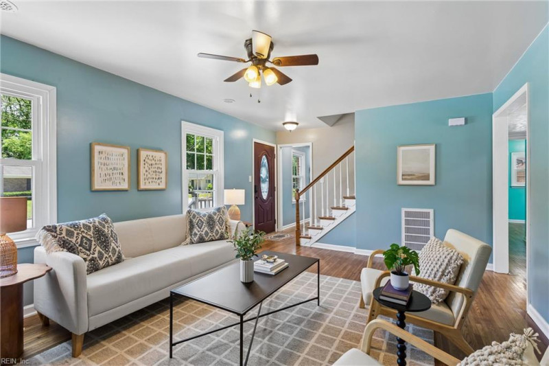 Photo 4 of 50 residential for sale in Poquoson virginia