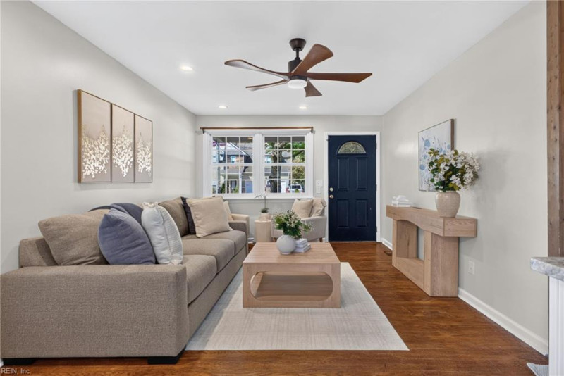 Photo 3 of 23 residential for sale in Norfolk virginia