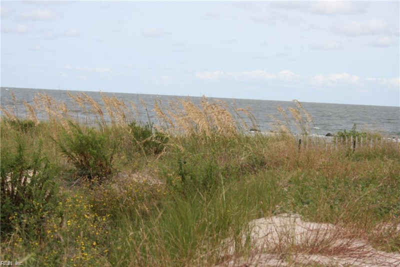 Photo 4 of 6 land for sale in Norfolk virginia