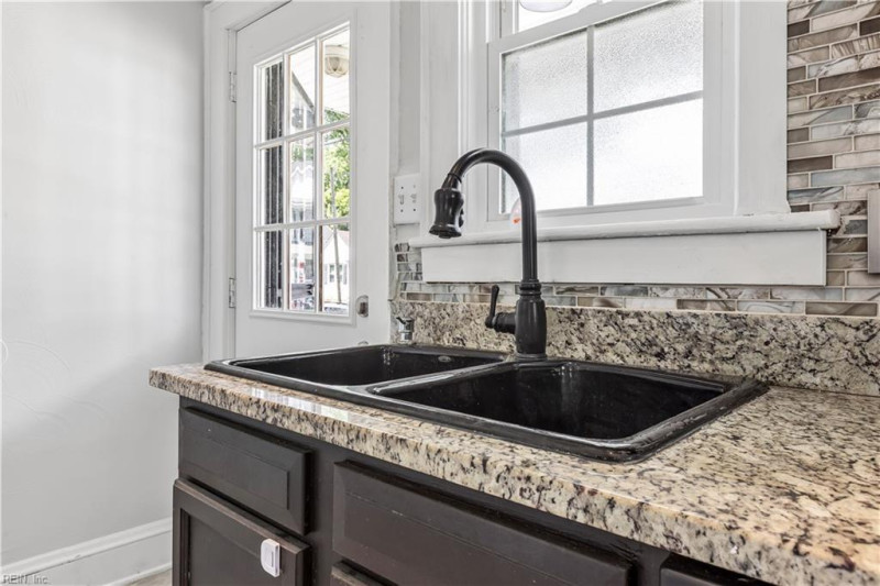 Photo 12 of 38 residential for sale in Norfolk virginia