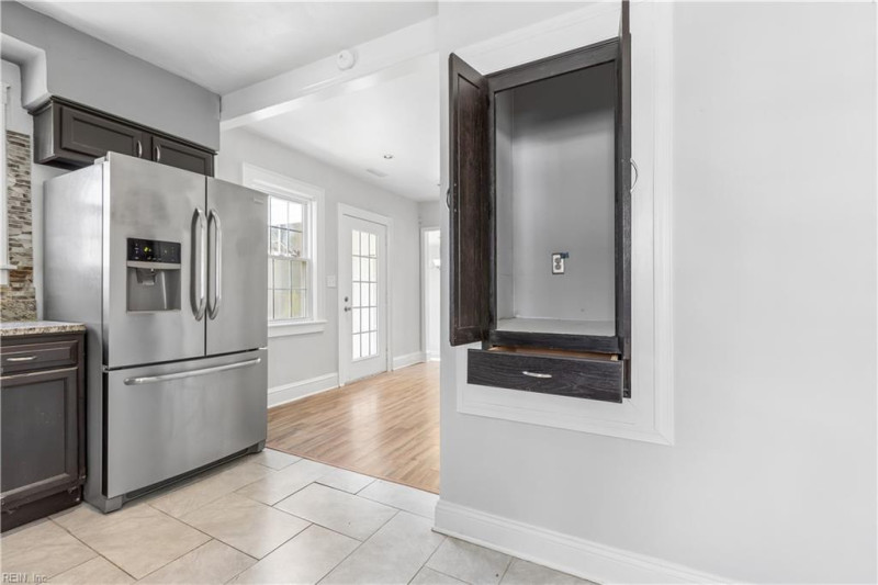 Photo 14 of 38 residential for sale in Norfolk virginia