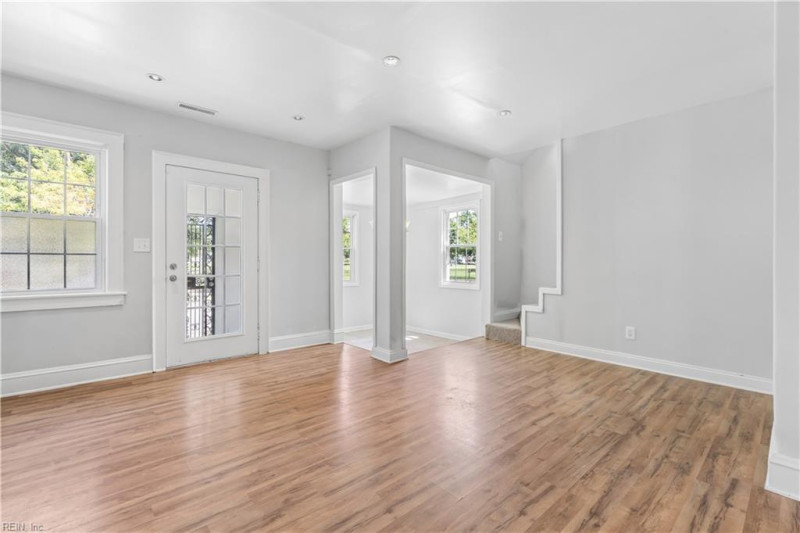 Photo 18 of 38 residential for sale in Norfolk virginia