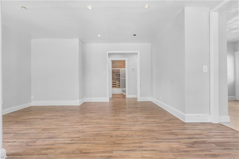 Photo 7 of 38 residential for sale in Norfolk virginia