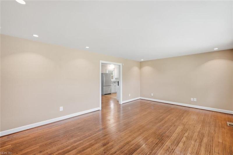 Photo 5 of 29 residential for sale in Newport News virginia Photo 5 of 29 residential for sale in Newport News virginia