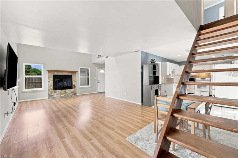 Photo 13 of 40 residential for sale in Virginia Beach virginia