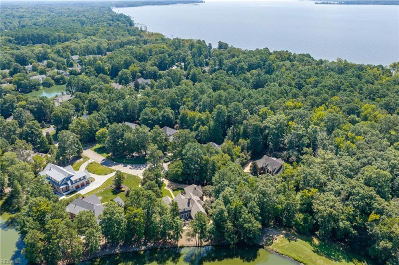 Photo 4 of 50 residential for sale in James City County virginia