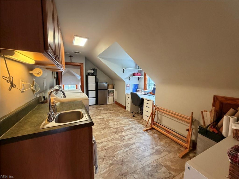 Photo 25 of 44 residential for sale in Portsmouth virginia