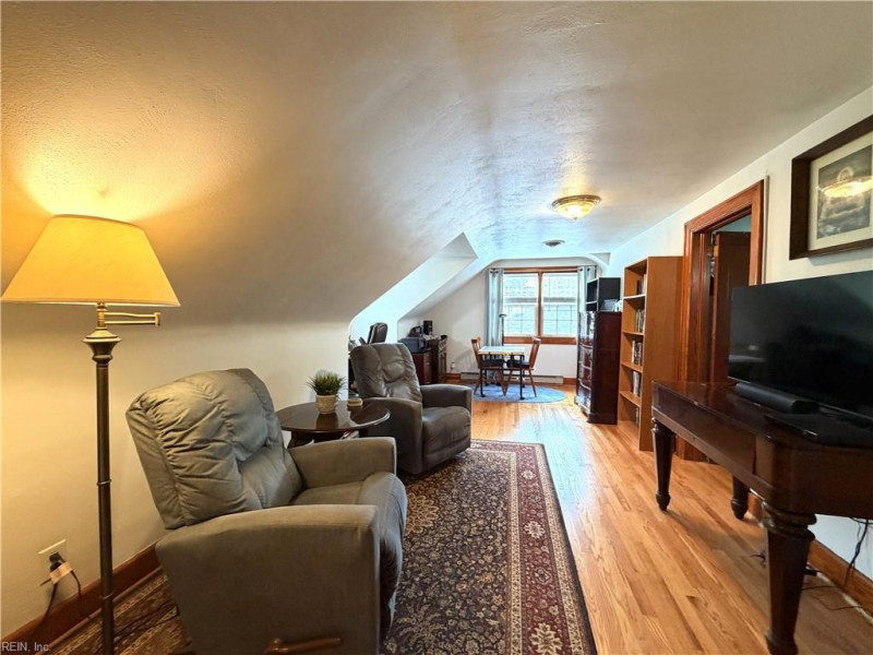 Photo 37 of 44 residential for sale in Portsmouth virginia