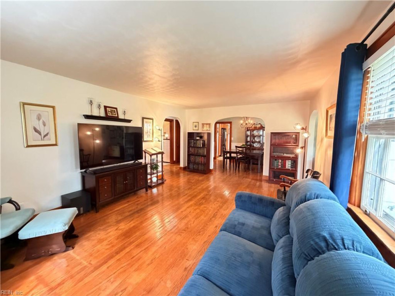 Photo 8 of 44 residential for sale in Portsmouth virginia
