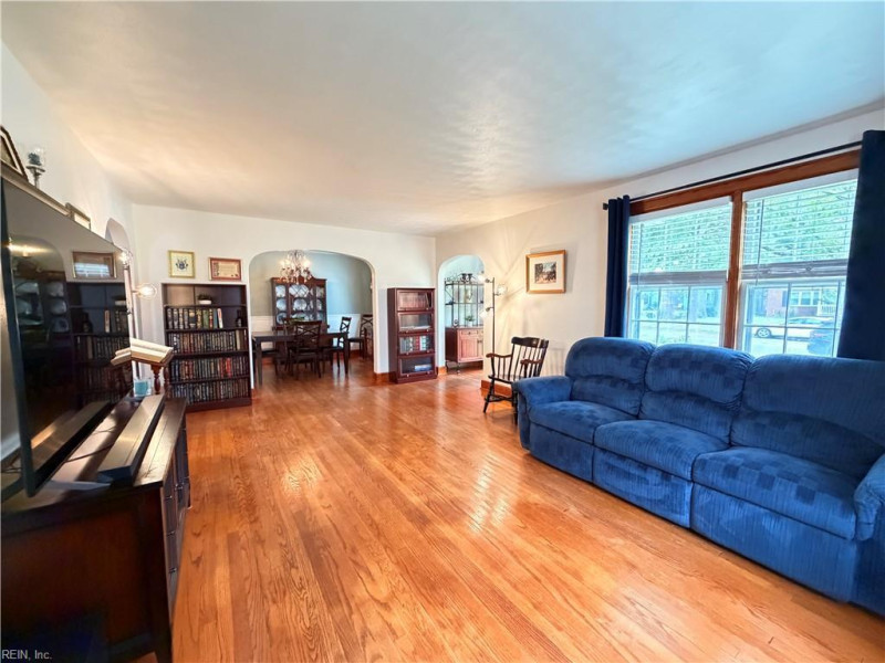 Photo 9 of 44 residential for sale in Portsmouth virginia
