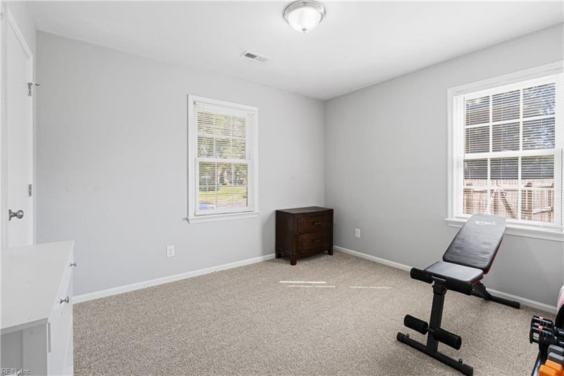 Photo 15 of 22 residential for sale in Chesapeake virginia