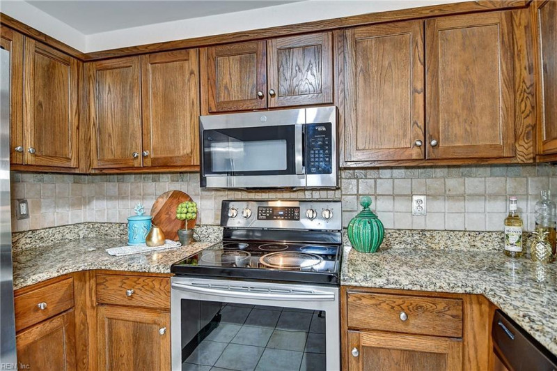 Photo 17 of 50 residential for sale in Chesapeake virginia Photo 17 of 50 residential for sale in Chesapeake virginia