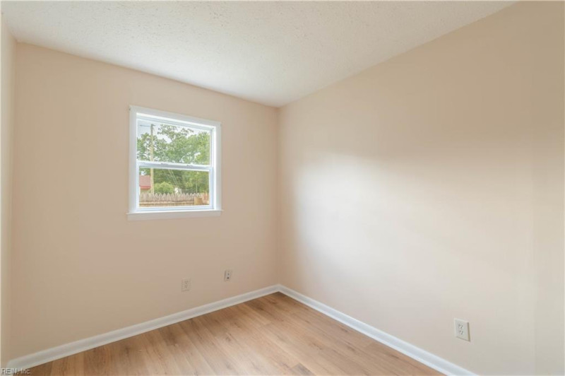 Photo 13 of 20 residential for sale in Chesapeake virginia Photo 13 of 20 residential for sale in Chesapeake virginia
