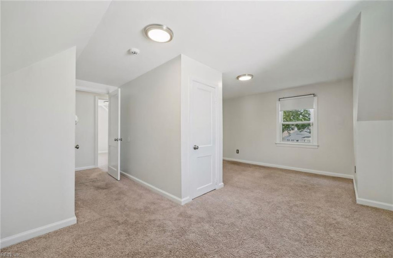 Photo 17 of 30 residential for sale in Hampton virginia