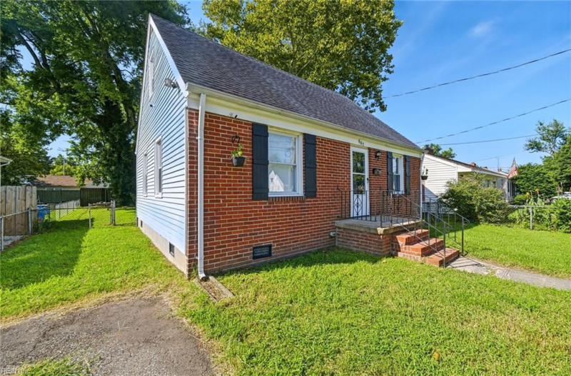 Photo 2 of 30 residential for sale in Hampton virginia