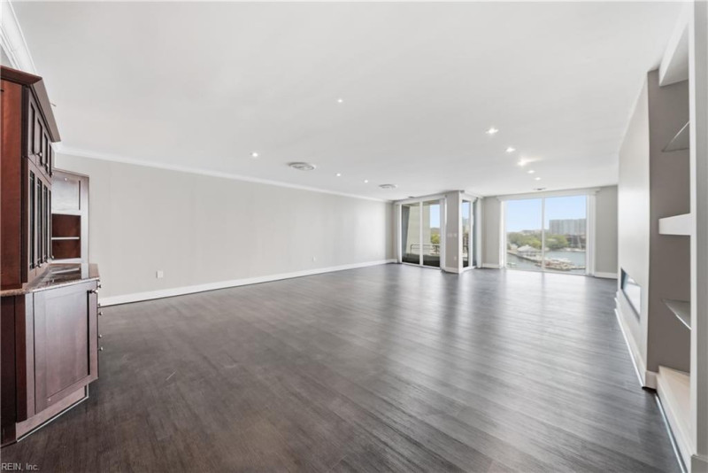 Photo 17 of 50 residential for sale in Norfolk virginia