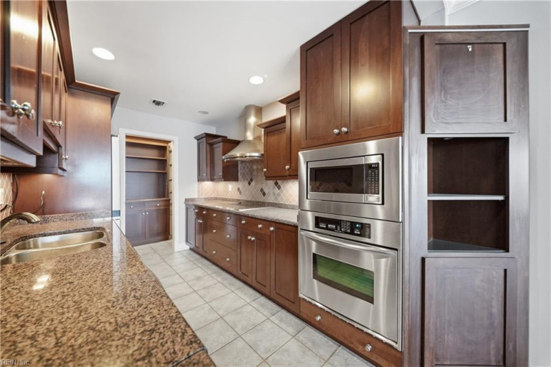 Photo 20 of 50 residential for sale in Norfolk virginia