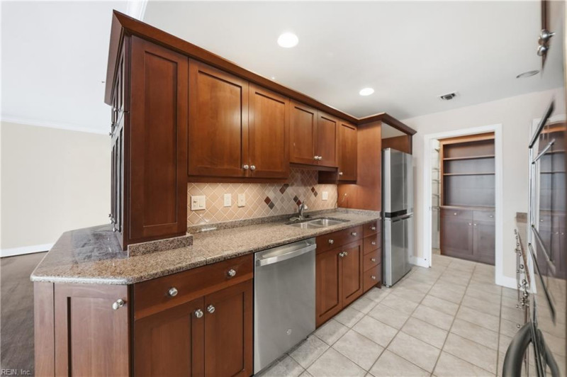 Photo 21 of 50 residential for sale in Norfolk virginia
