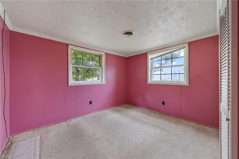 Photo 14 of 20 residential for sale in Hampton virginia