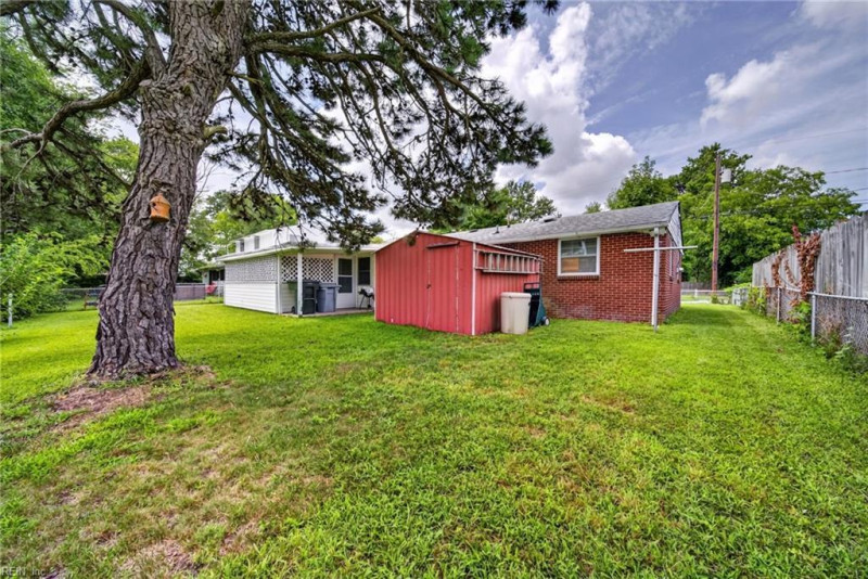 Photo 16 of 20 residential for sale in Hampton virginia