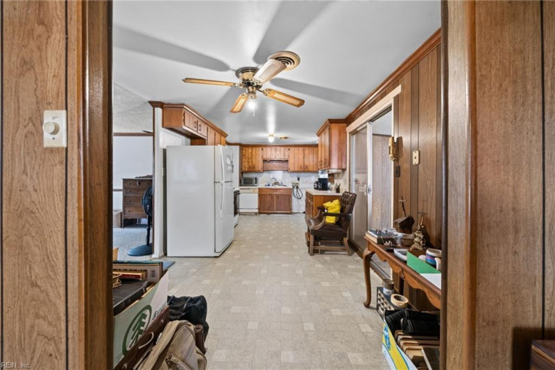 Photo 7 of 20 residential for sale in Hampton virginia