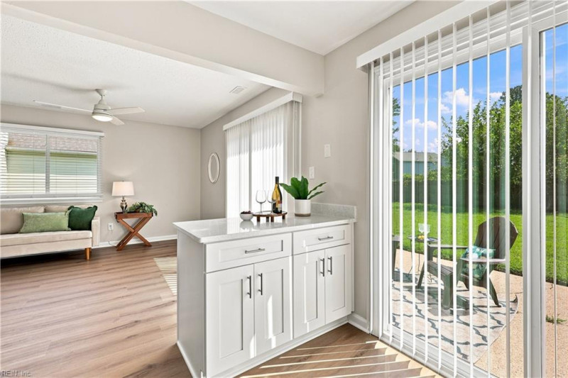 Photo 12 of 32 residential for sale in Virginia Beach virginia