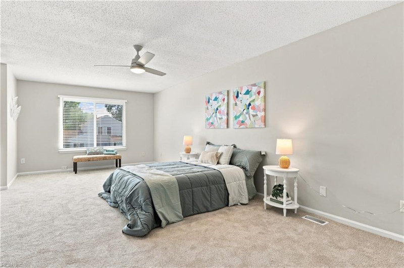 Photo 13 of 32 residential for sale in Virginia Beach virginia