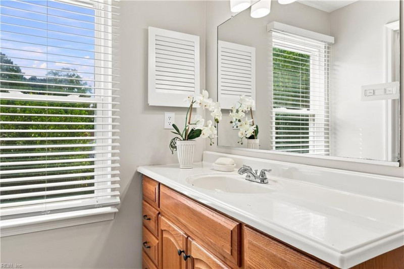 Photo 17 of 32 residential for sale in Virginia Beach virginia