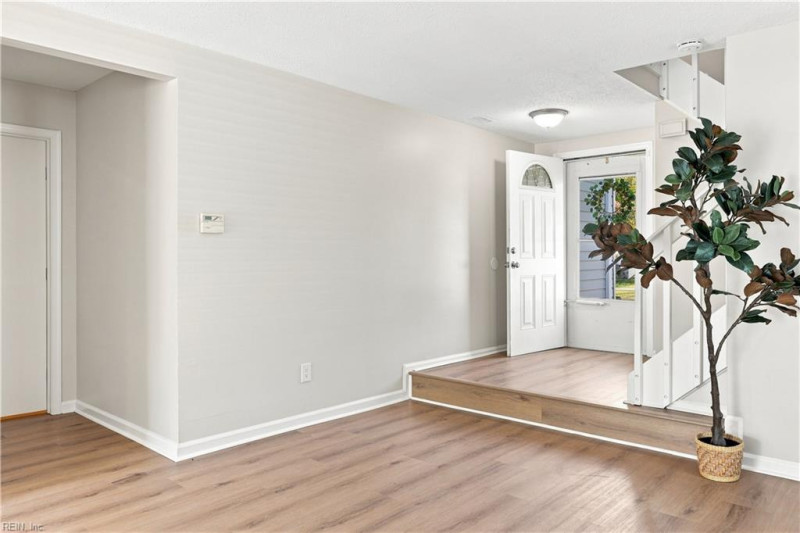 Photo 3 of 32 residential for sale in Virginia Beach virginia