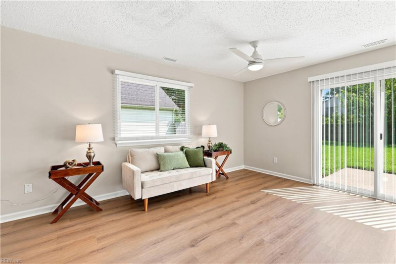 Photo 6 of 32 residential for sale in Virginia Beach virginia
