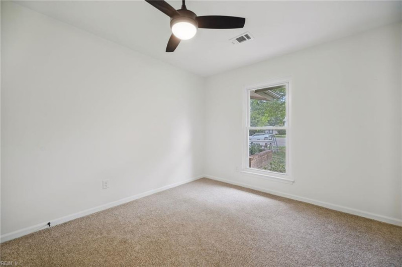 Photo 14 of 31 residential for sale in Virginia Beach virginia