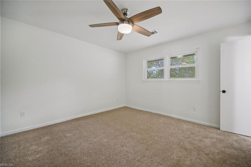 Photo 18 of 31 residential for sale in Virginia Beach virginia
