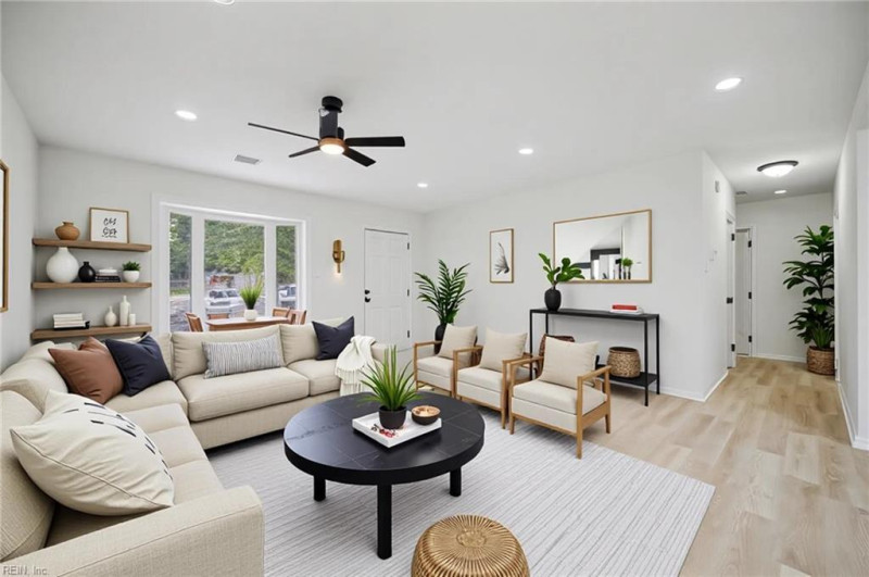 Photo 7 of 31 residential for sale in Virginia Beach virginia