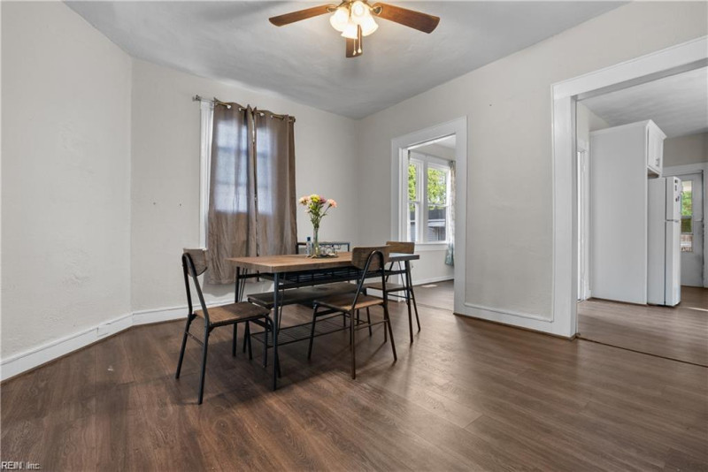 Photo 12 of 41 residential for sale in Portsmouth virginia