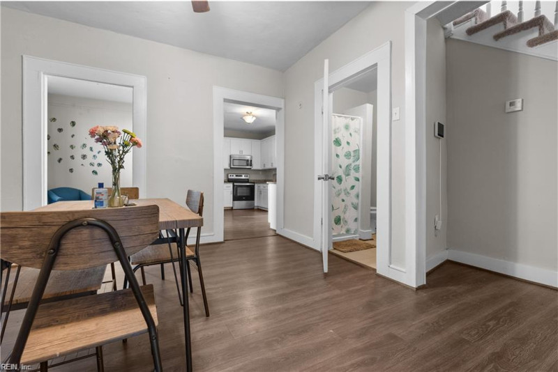 Photo 13 of 41 residential for sale in Portsmouth virginia