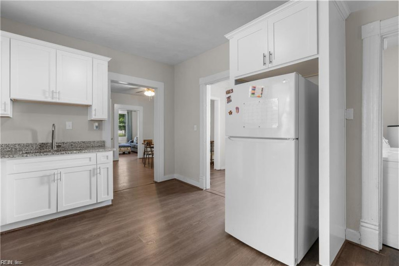 Photo 17 of 41 residential for sale in Portsmouth virginia