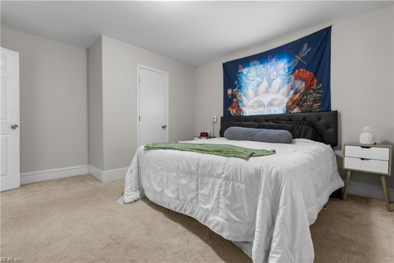 Photo 26 of 41 residential for sale in Portsmouth virginia