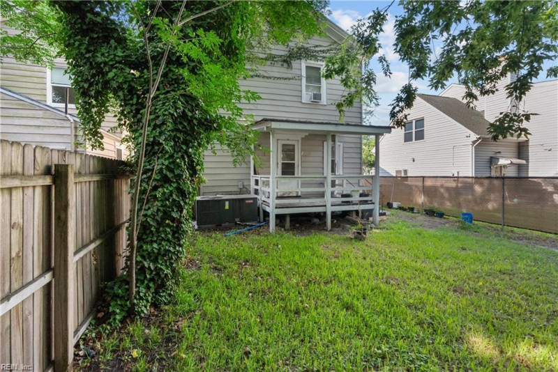 Photo 36 of 41 residential for sale in Portsmouth virginia
