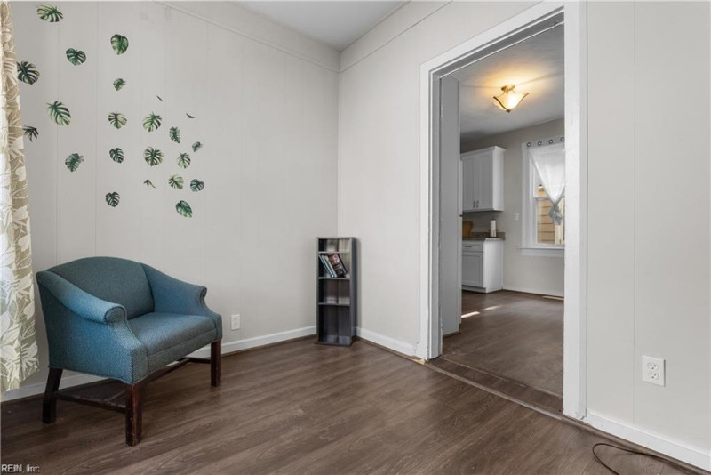 Photo 8 of 41 residential for sale in Portsmouth virginia