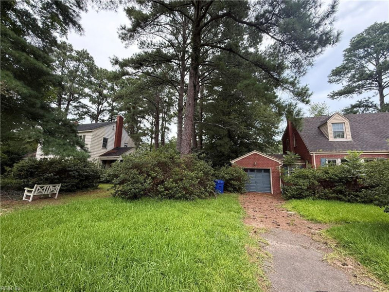 Photo 13 of 17 residential for sale in Portsmouth virginia