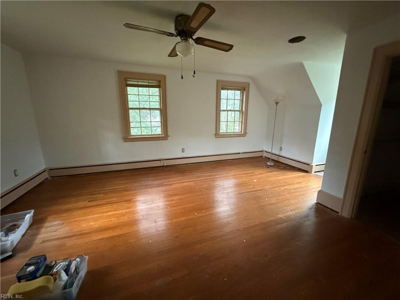 Photo 11 of 16 residential for sale in Portsmouth virginia