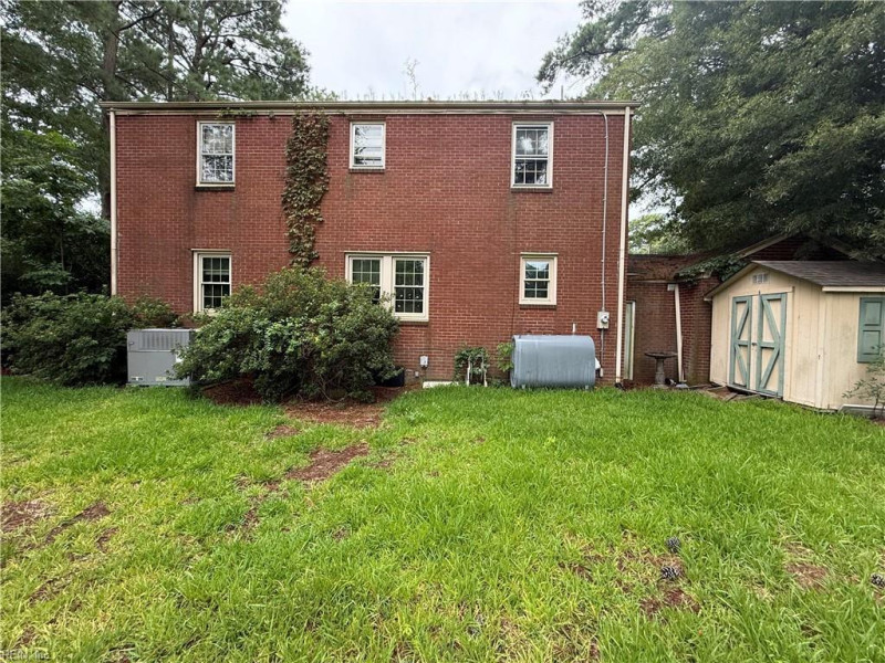 Photo 14 of 16 residential for sale in Portsmouth virginia