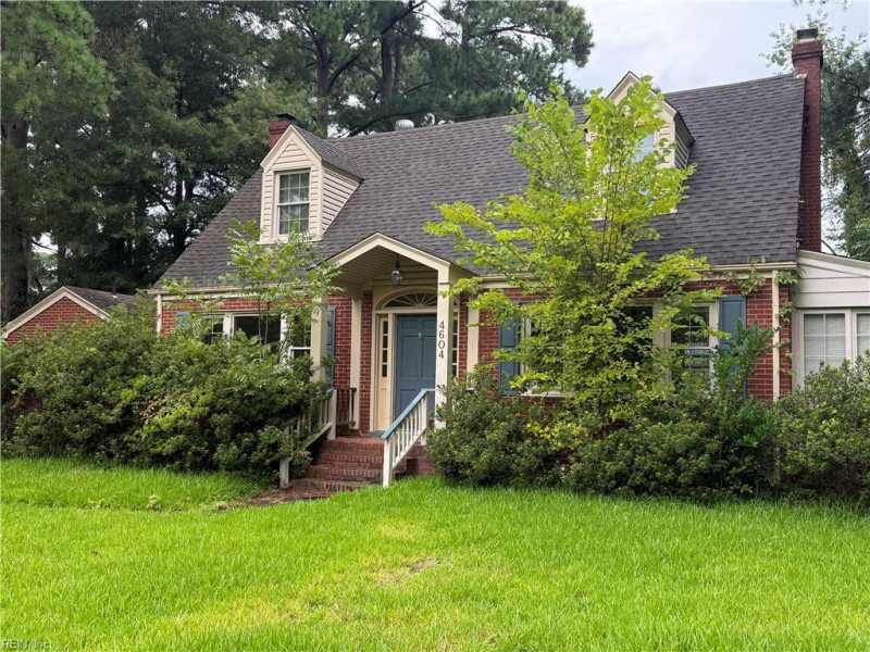 Photo 2 of 16 residential for sale in Portsmouth virginia