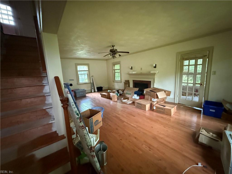 Photo 4 of 16 residential for sale in Portsmouth virginia