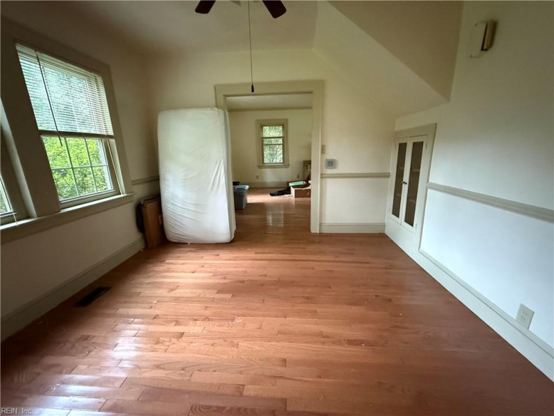 Photo 8 of 16 residential for sale in Portsmouth virginia