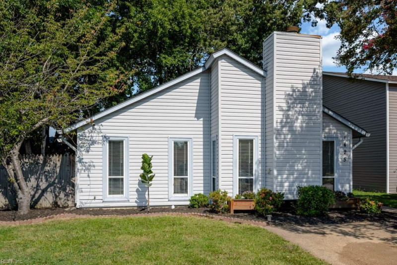 Photo 1 of 32 residential for sale in Virginia Beach virginia