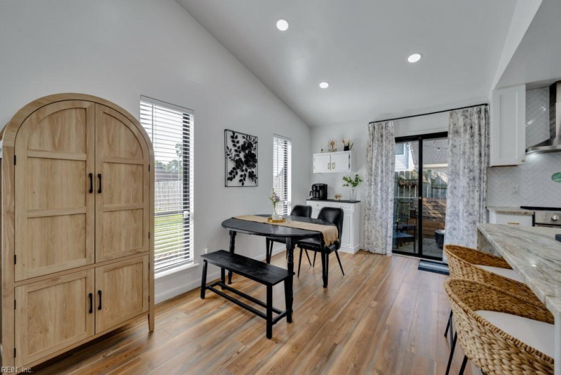 Photo 13 of 32 residential for sale in Virginia Beach virginia