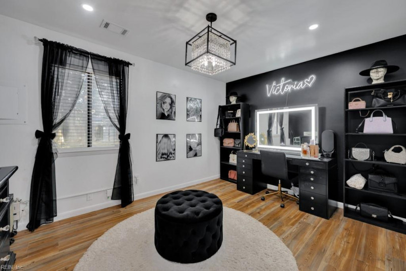 Photo 19 of 32 residential for sale in Virginia Beach virginia