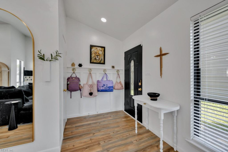 Photo 8 of 32 residential for sale in Virginia Beach virginia