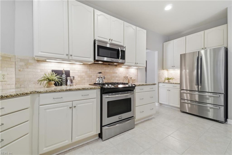 Photo 11 of 50 residential for sale in Virginia Beach virginia